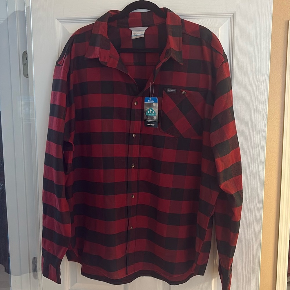 Columbia Black and Red Flannel Omniwick Long Sleeve
